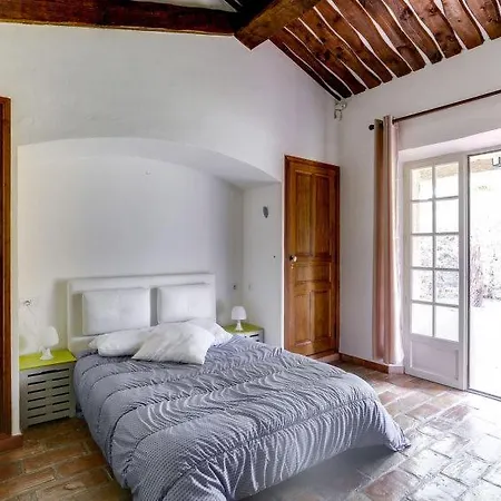 Holiday home Sleeps 8 Pool Wifi *