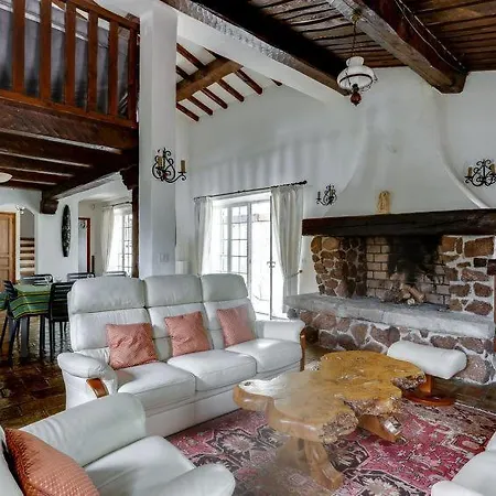 Sleeps 8 Pool Wifi
