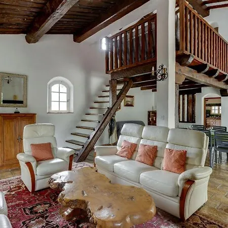 Holiday home Sleeps 8 Pool Wifi Saint-Raphael (Var)